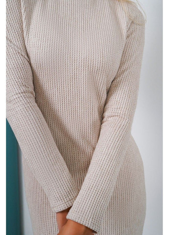 Бежевое повседневное платье вязаная косичка 24092 бежева Tanita-Romario