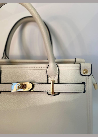 Стильна жіноча сумка через плече 23 х 29 х 11 см Молочного кольору No Brand (306554455)