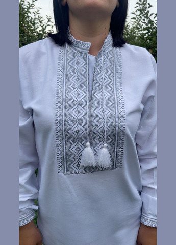 Біла чоловіча вишиванка НоКо вільна (348430385)