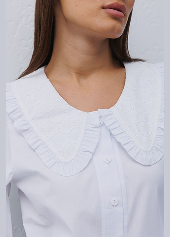 Белая демисезонная блуза с отложным воротником с вышивкой Arjen