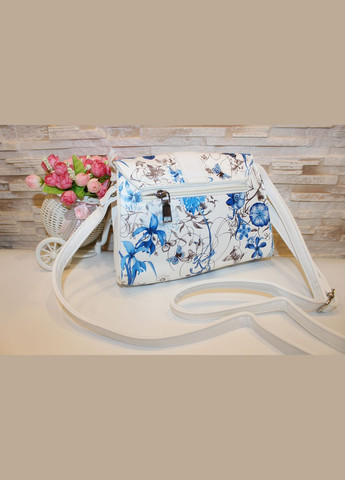 Сумка клатч жіноча біла з блакитними квітами код 7-8002 PTR No Brand (317763295)