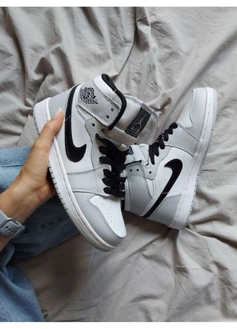 КРОСІВКИ ЖІНОЧІ NIKE AIR JORDAN 1 MID LIGHT SMOKE GREY V2 НАЙК АІР ДЖОРДАН СІРІ No Brand сірі демісезони (391942585)