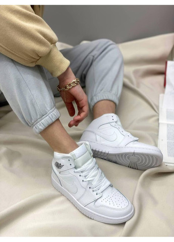 Чорні Осінні кросівки чоловічі nike air jordan 1 retro high white «black logo» найк аір джордан No Brand