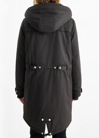 Черная демисезонная куртка C&A