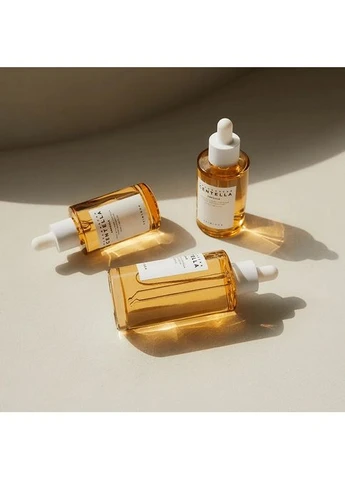 Успокаивающая ампульная сыворотка для лица с экстрактом центели Madagascar Centella Ampoule 30 мл SKIN1004 (393159253)