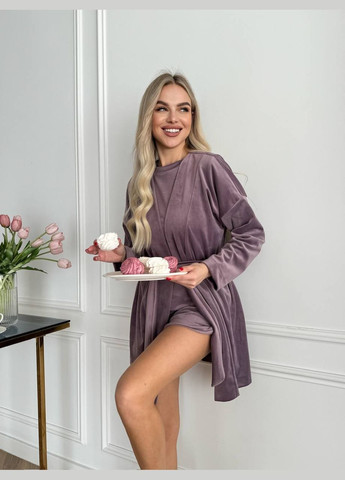 Світло-фіолетовий красивий костюм трійка шорти халат з футболкою фіолетового кольору No Brand