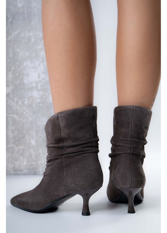 Черевики жіночі Where Uweare JA206-M320-P1395 Натуральна замша коричневі 346773 Where Uwear (369920839)