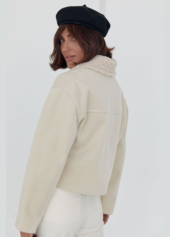 Молочная демисезонная женское короткое пальто в елочку 0005 Lurex