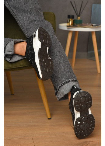 Кроссовки женские черного цвета на шнуровке Let's Shop чёрные демисезоны (355336146)