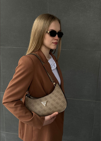 Женская сумка Guess багет бежевая No Brand (327666091)