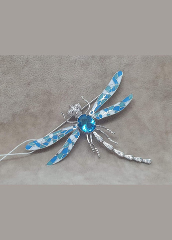 Срібна брошка Бабка з фіанітами. 70001Р Блакитний Vegas (337171876)