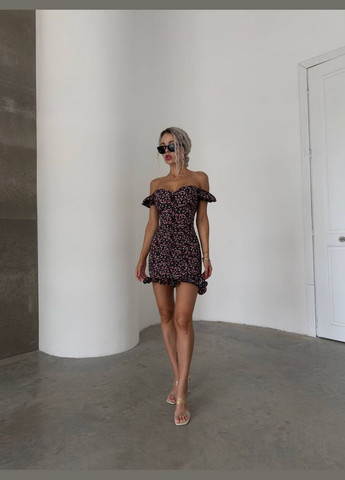 Черное кэжуал платье N.Family с цветочным принтом