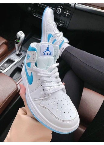 Білі кросівки чоловічі nike air jordan 1 high white blue найк аір джордан білі демісезон No Brand
