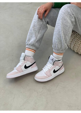 Белые демисезонные кроссовки мужские nike air jordan 1 high barely rose найк аир джордан No Brand