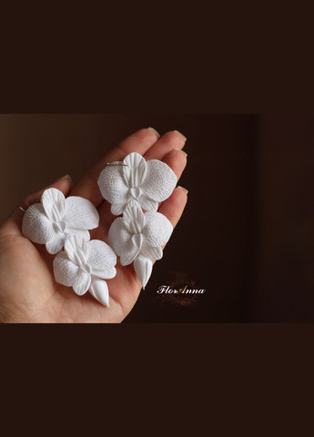 Великі білі довгі сережки з квітами ручної роботи "Орхідеї з бутонами" Handmade (321971045)