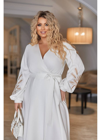 Молочна сукня на запах з вишивкою костюмка на запах No Brand