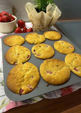 Форма силиконовая на планшете для выпечки кексов и маффинов на 9 ячеек 24.5х24.5х3.5 см Profsil (336493723)