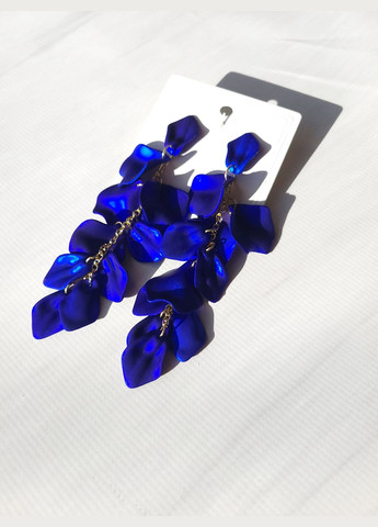 Сережки жіночі з пелюстками довгі No Brand (314911273)