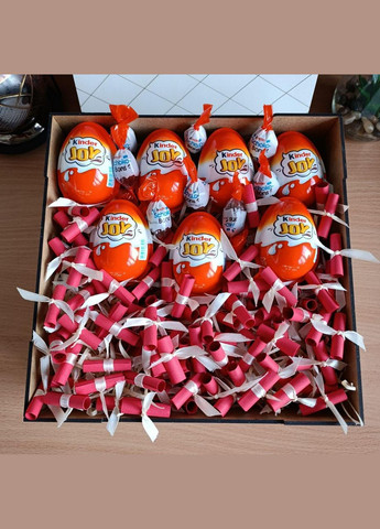 Бокс с Kinder JOY и 101 причина «Почему я тебя люблю» для девушки (ar169) Подарочный набор без топера No Brand (317539263)