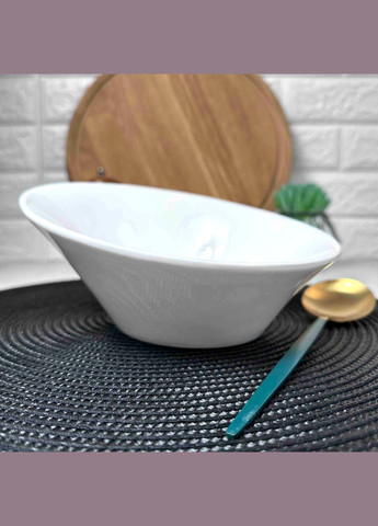 Большой скошенный салатник 21 см Salad Bowl Ardesto (303211851)