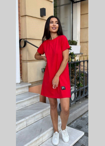 Красное женское платье свободного кроя цвет красный р.50/52 452913 New Trend