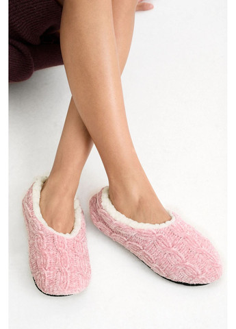 Розовые тапочки из шинели с узором «косичка» C&A