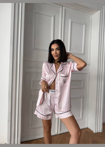 Молочна всесезон стильна піжама у смужку сорочка + шорти No Brand