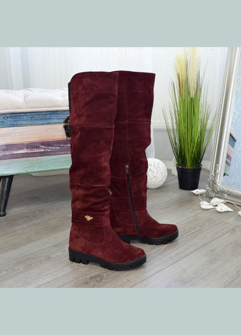 Бордовые осенние ботфорты женские замшевые демисезонные на тракторной подошве, цвет бордо. 36 размер No Brand