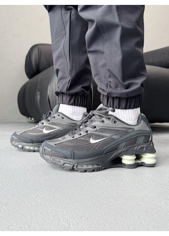 Серые демисезонные кроссовки мужские nike shox ride 2 sp x supreme black / green найк шокс No Brand