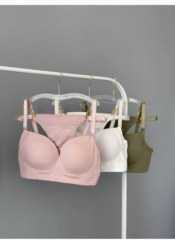 Пудровый демисезонный женский набор белья бюстгальтер и трусы стринги для женщин однотонный в рубчике с формованными чашками вс без косточек. No Brand Білизна жіноча