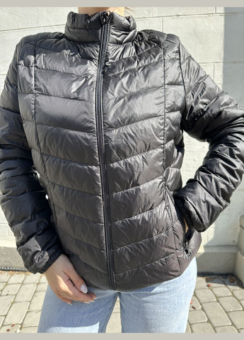 Черная демисезонная куртка FLY