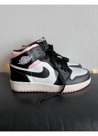 КРОСІВКИ ЖІНОЧІ NIKE AIR JORDAN 1 RETRO BLACK WHITE PINK НАЙК АІР ДЖОРДАН No Brand рожеві демісезони (367169783)