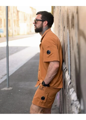 Літній костюм C.P. Company чоловічий комплект сорочка та шорти коричневий urban casua No Brand (394134441)