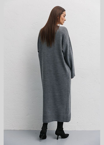 Серое вязаное длинное платье oversize серого цвета Arjen