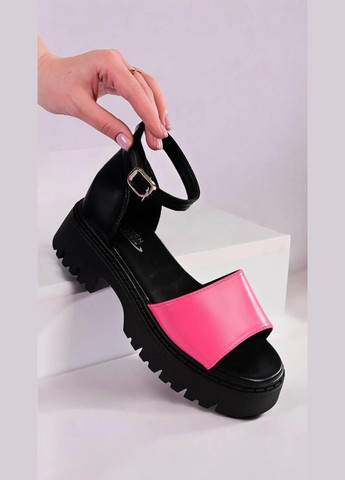 Розовые босоножки женские розовые с черным Seven с ремешком