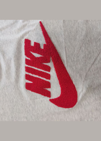 Сіра футболка сіра Nike