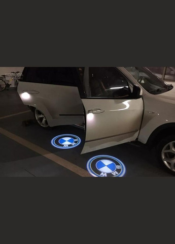 Лазерная подсветка на дверях автомобиля с логотипом BMW (330255039)