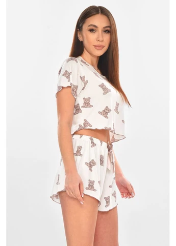 Белая всесезон пижама женская белого цвета с принтом футболка + шорты Let's Shop