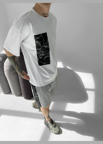 Біла стильна футболка Vakko