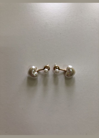 Сережки сердечка з перлинами цвяшки білий (12-96) No Brand (314931184)