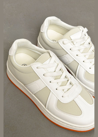 Кроссовки женские бело-серого цвета на шнуровке Let's Shop белые демисезоны (317318863)