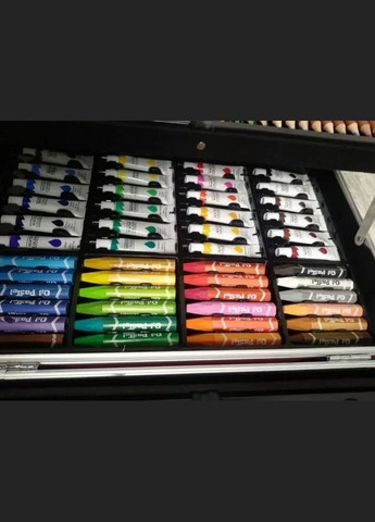 Набор для рисования в алюминиевом чемодане Единорог 145 предметов, Розовый No Brand (334293445)