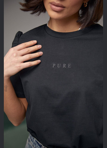 Чорна літня футболка з написом pure та рюшами 2406 з коротким рукавом Lurex