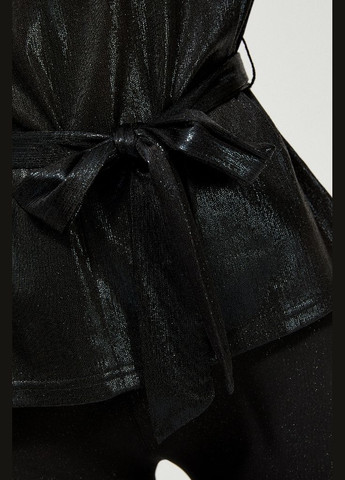 Чорна блузка Moodo