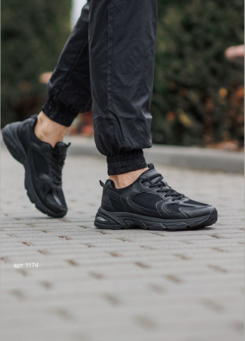 Черные демисезонные мужские кроссовки new full black YZY 530