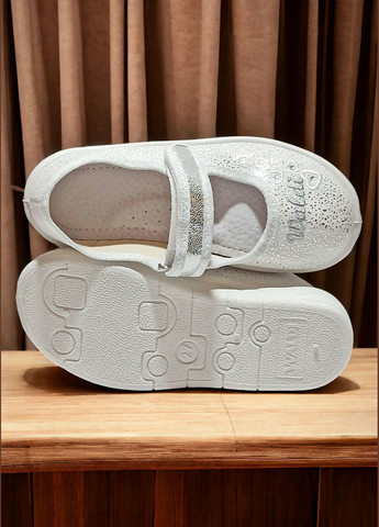 Белые детские ортопедические тапочки на липучке для девочки в садик на сменку валди Waldi со стразами, с вышивкой