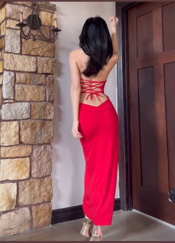 Червона святковий жіноча сукня з розрізом силуетна Avanti однотонна