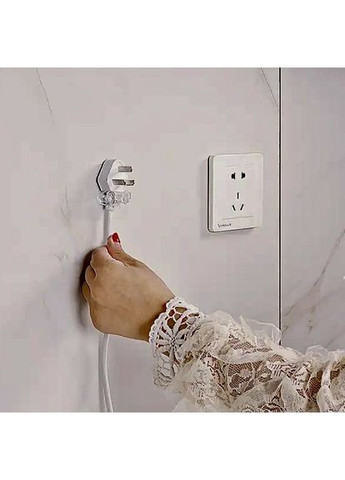 Самоклеящийся настенный держатель для вилок проводов электроприборов без сверления No Brand (322291122)