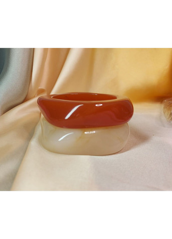 Браслеты 2 единицы акриловые Цвета капучино и Молочного No Brand (349812712)