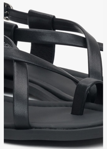 сандалии, цвет черный Estro